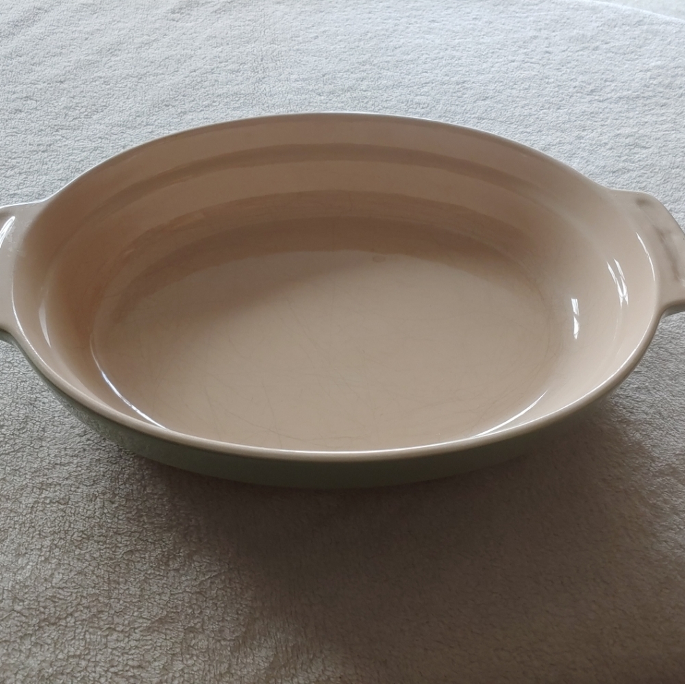 Well Equipped Kitchen Green Stoneware Large Oval Casserole Lime Green 15" x 10"